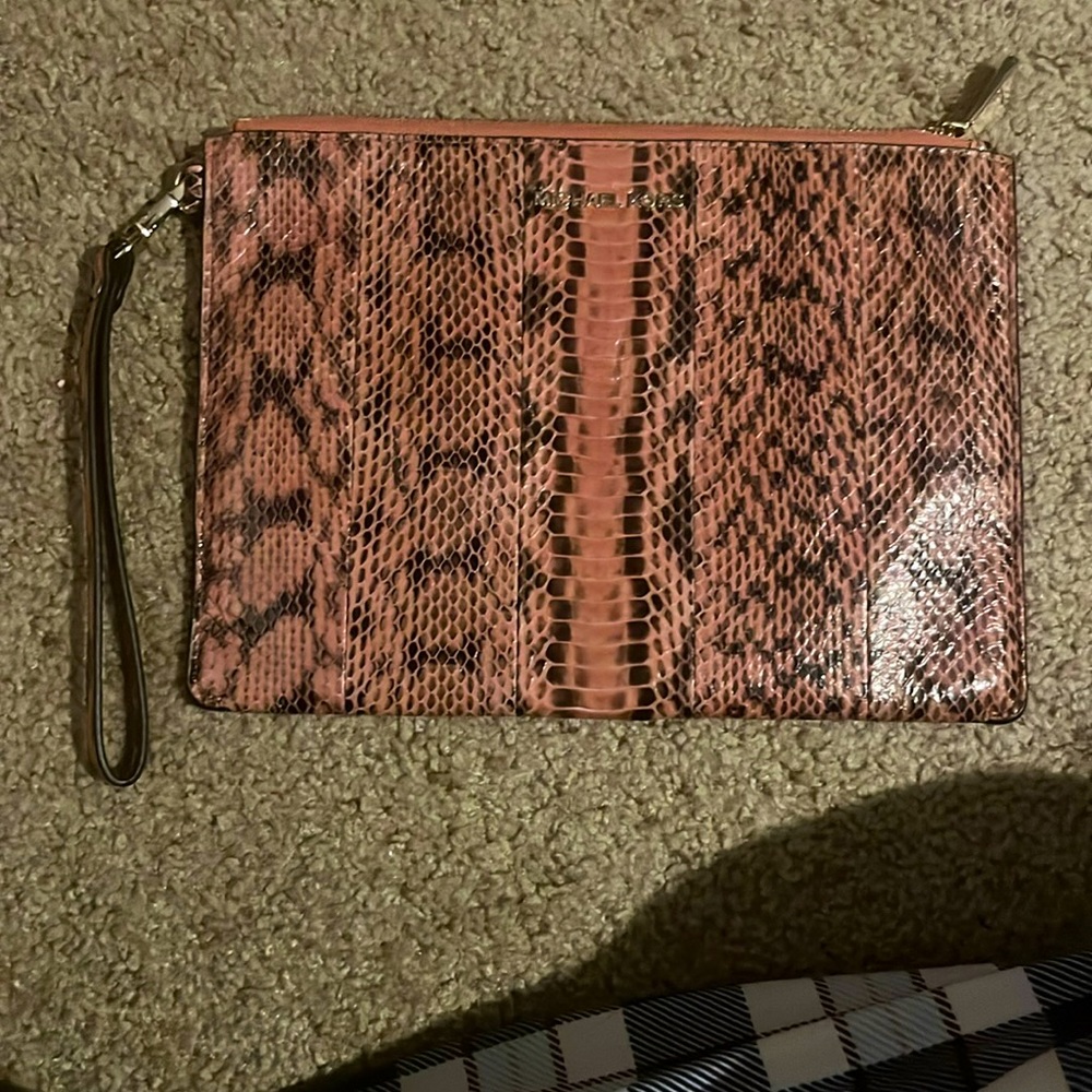 Micheal Kors clutch